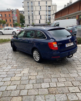 Skoda Superb cena 40999 przebieg: 156023, rok produkcji 2013 z Sulejówek małe 232